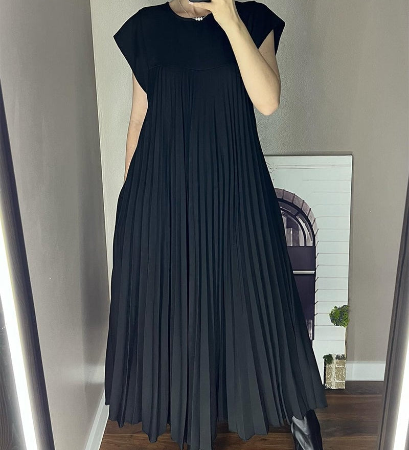 Sophia | Elegantne lõigatud plisseeritud maxi kleit