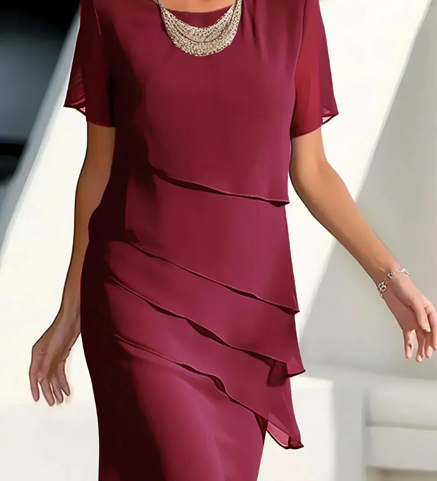Monika | Lühikeste Varrukatega Midi Kleid