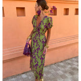 Lucinda | Boho V-kaelusega lilleline plisseeritud kleit