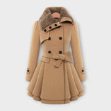 Ema | Elegantne Kunstkarvaga Mantel