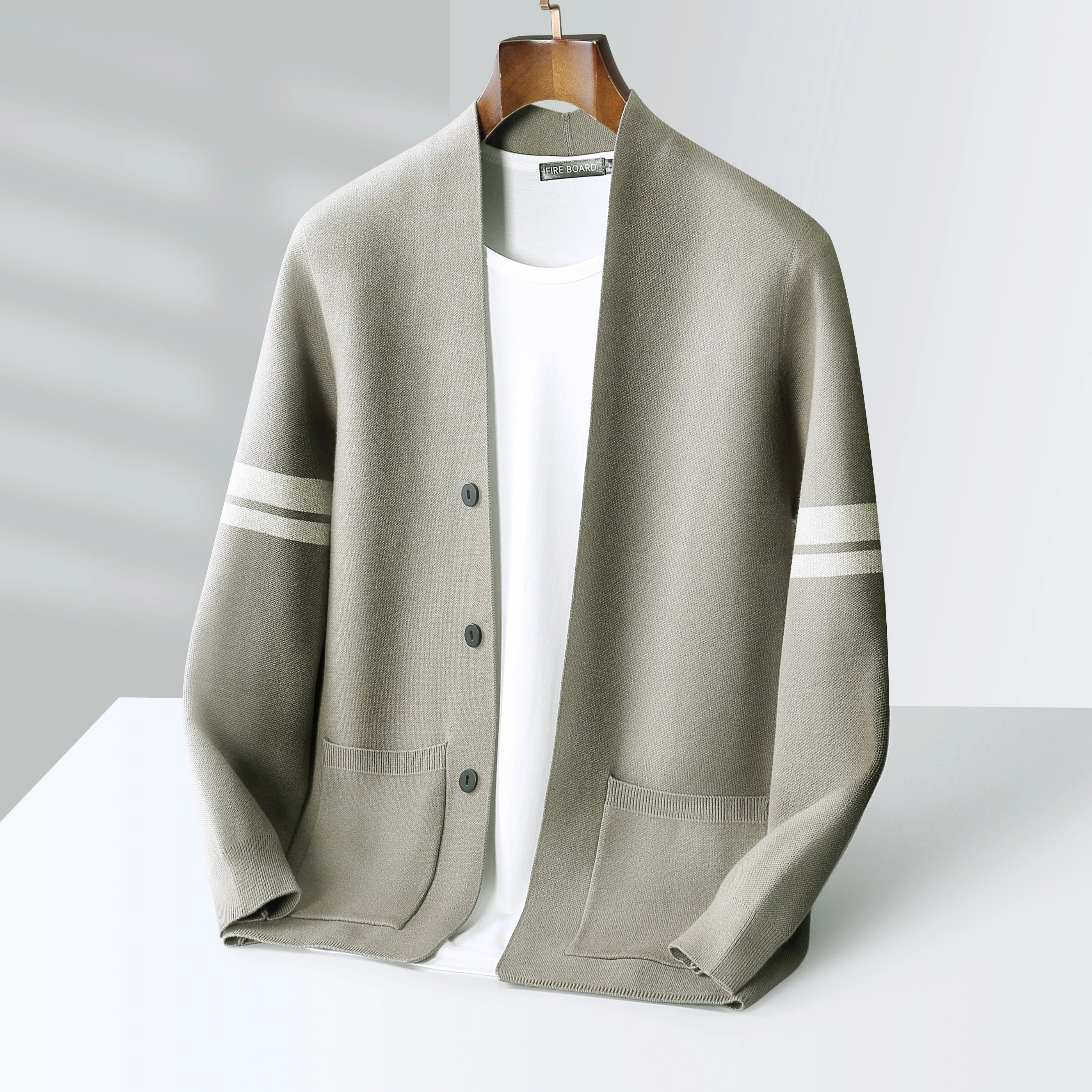 Pelle | MEESTE MODERNNE KARDIGAN