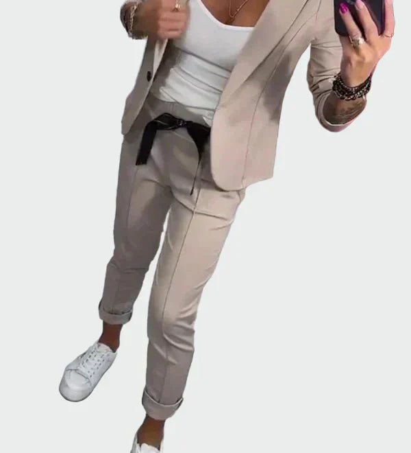 Leia | Vaibatult elegantne kaheosaline ülikonnakomplekt